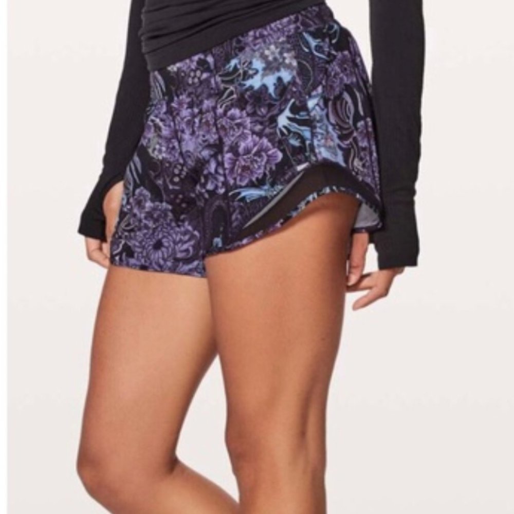 Lululemon Hotty Hot Short II